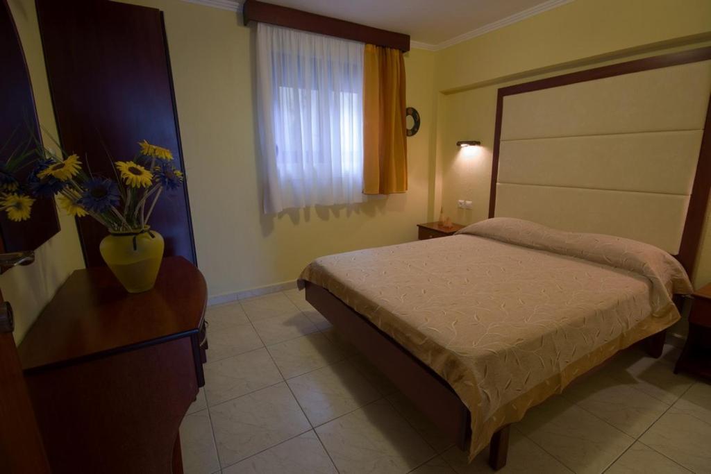 House Kostas On The Beach Sarti Bagian luar foto